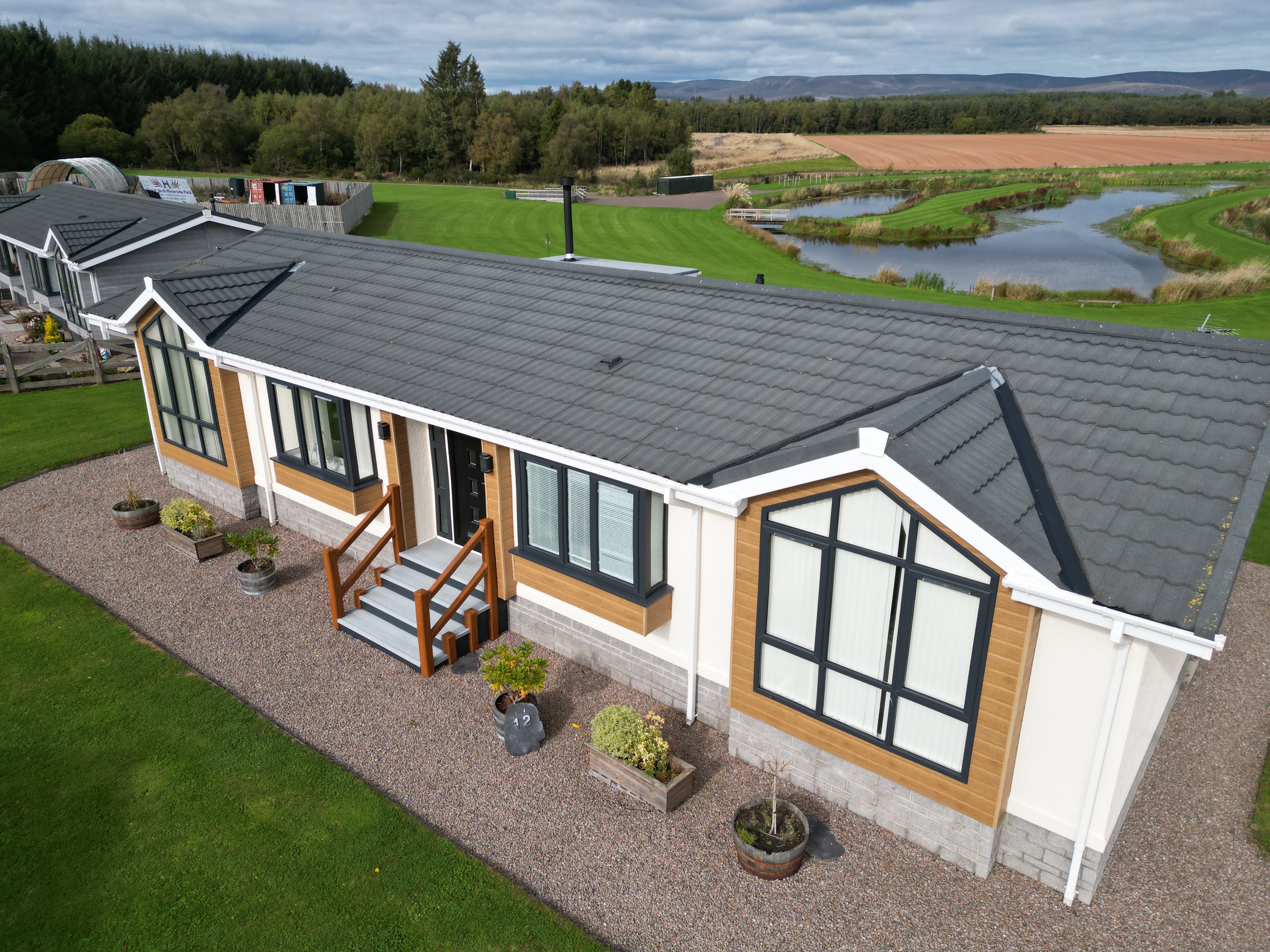 Lodge for sale exterior