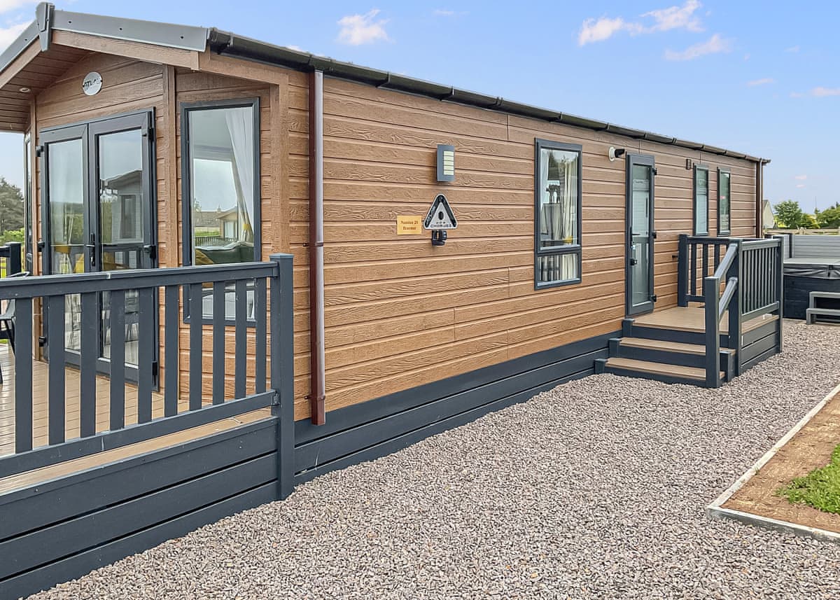 Braemar – 2-bed holiday home with private hot tub